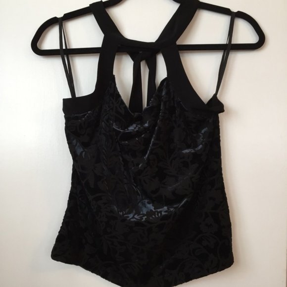 Suzanne's Halter Top - Picture 3 of 7